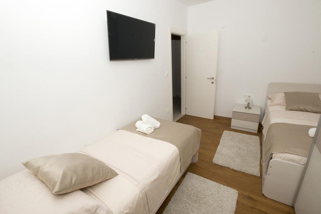 Lct Apartment Laura Omiš Exteriér fotografie