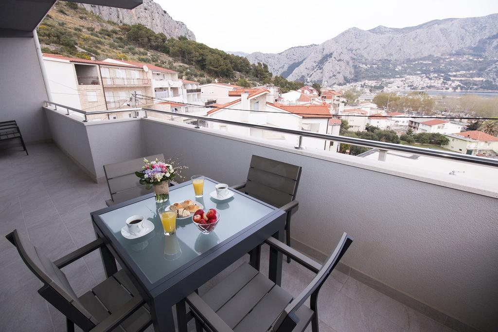 Lct Apartment Laura Omiš Exteriér fotografie