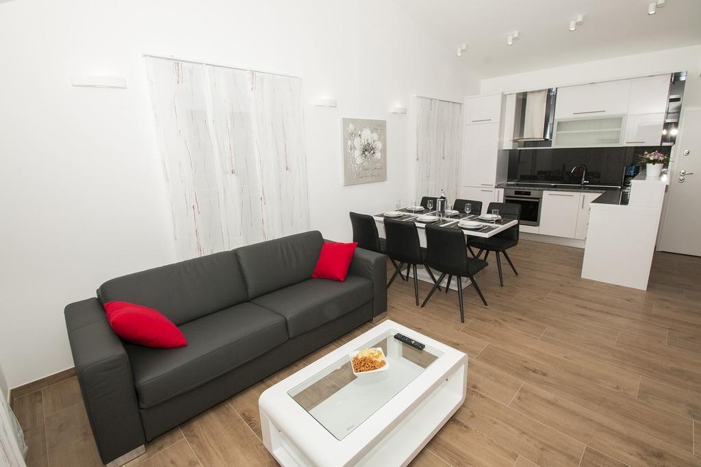 Lct Apartment Laura Omiš Exteriér fotografie