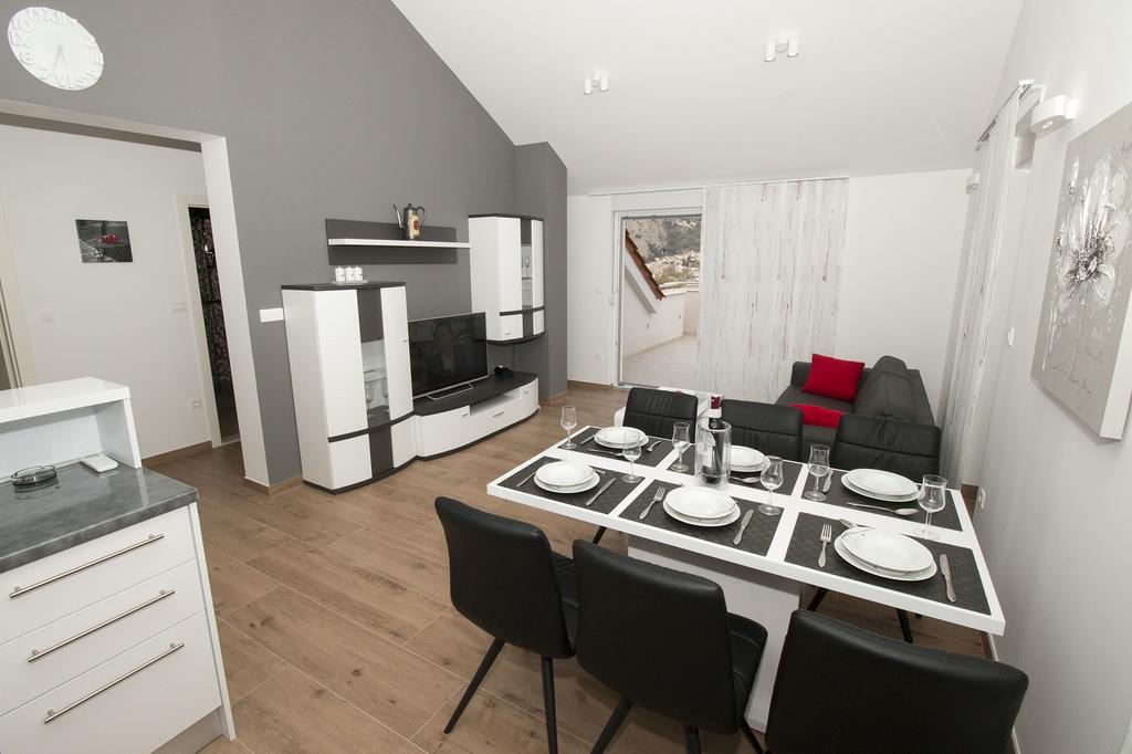 Lct Apartment Laura Omiš Exteriér fotografie