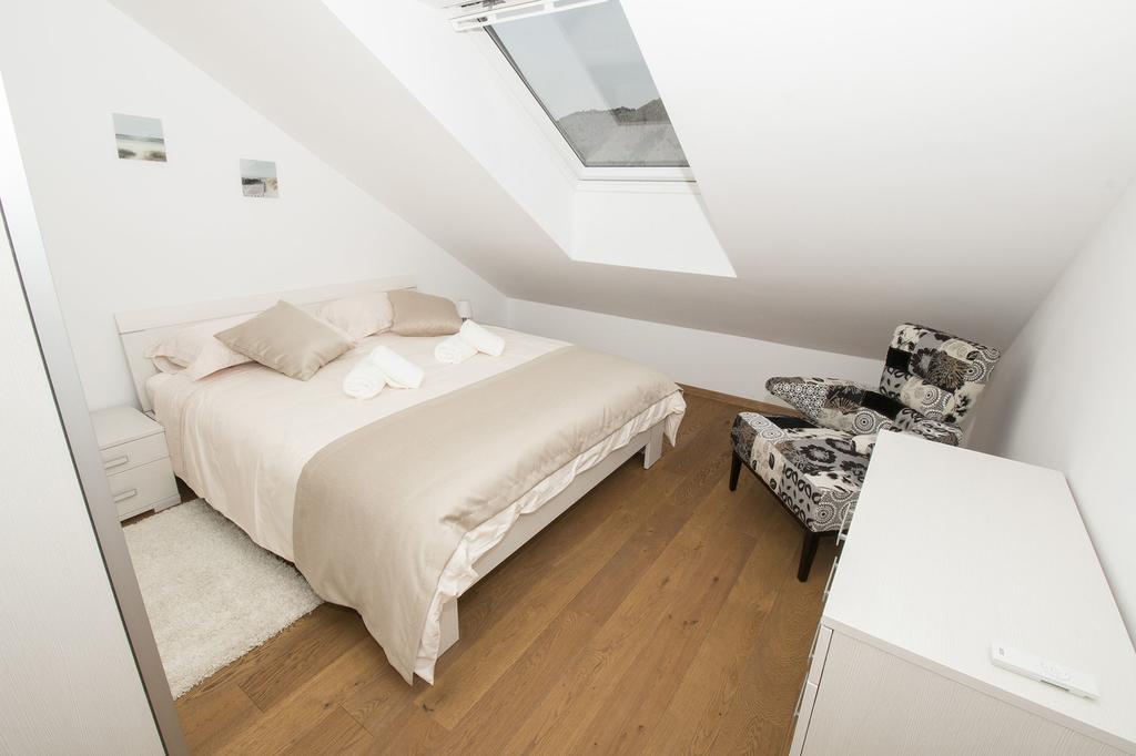 Lct Apartment Laura Omiš Exteriér fotografie
