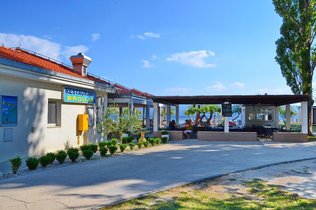 Lct Apartment Laura Omiš Exteriér fotografie